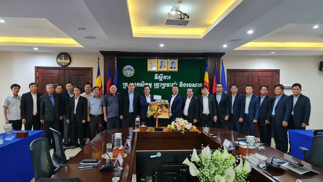 Hành trình cao su Việt ở Campuchia: chắt chiu khơi dòng vàng trắng
